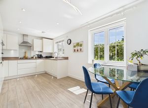 Kitchen Diner- click for photo gallery